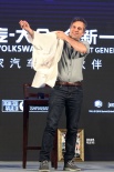 “綠巨人”來京挑戰(zhàn)周杰倫唱RAP 現(xiàn)場換衣打太極
