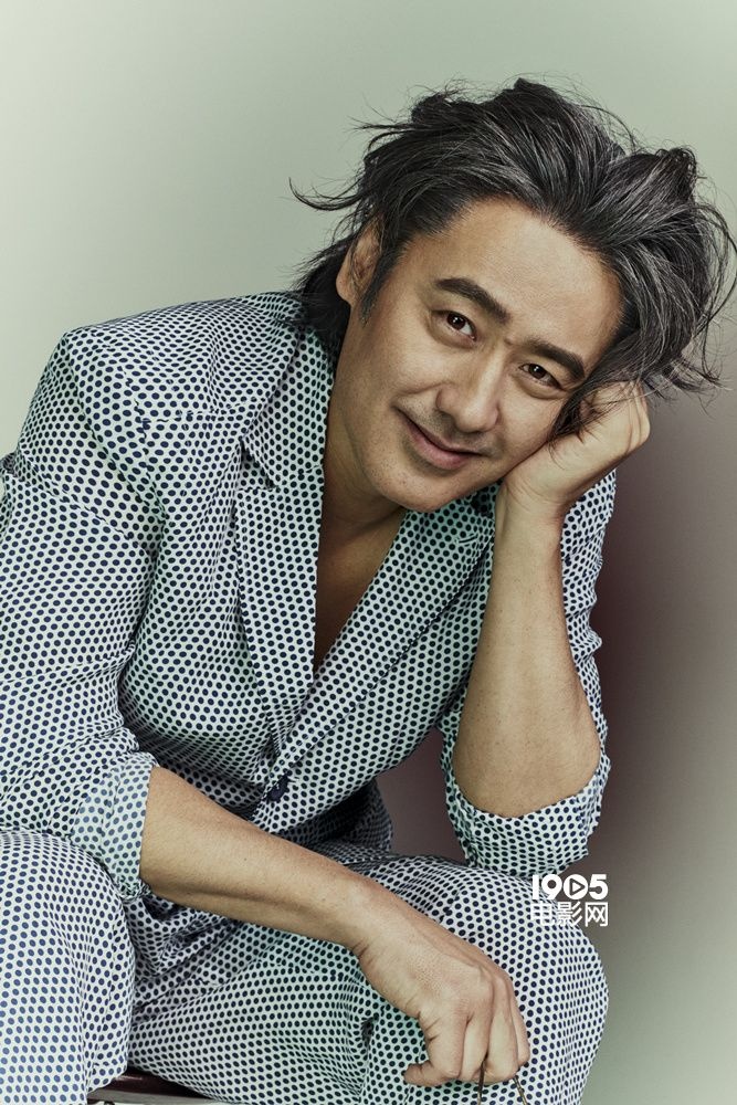 吴秀波玉面英伦范儿抢眼 "秀波风格"成时尚标杆