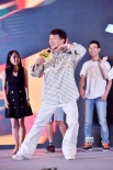 《絕地逃亡》成龍?zhí)鴱V場(chǎng)舞 范冰冰曝