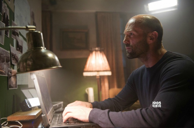 《机械师2》曝新剧照 杨紫琼亮相斯坦森显身手_好莱坞_电影网_1905.co