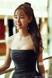 沈夢(mèng)辰穿低胸禮服秀性感 美胸呼之欲出美不勝收