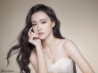 唐嫣拍大片著深V性感秀美肩 甜美公主優(yōu)雅大氣