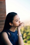 林允身著藍(lán)色薄紗長(zhǎng)裙 備戰(zhàn)第12屆中美電影節(jié)