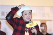 《情圣》路演千人浴袍觀影 閆妮喬杉嗨翻上海灘