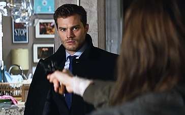 五十度黑全新电视预告安娜持枪虐恋陷入迷局