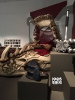 《雷神3》展覽 金色王座華麗奢侈怪獸骨架床可怖