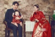 伊能靜、秦昊拍復(fù)古全家福 小米粒“怒發(fā)沖冠”