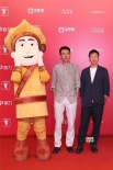 《阿唐奇遇》剧组出席上影节 茶宠“复活”抢镜