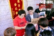 《父子雄兵》進校園擺地攤 大鵬喬杉叫賣引圍觀