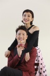 甜炸！吳昕坐潘瑋柏腿上拍寫真 上演“貼面咚”