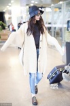 倪妮最新机场街拍 嘟嘴瞪眼秀“无辜脸”萌态十足