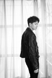 《英雄本色2018》马天宇写真 黑色皮衣man到炸裂