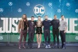 《正义联盟》伦敦首映 长腿+深V的神奇女侠美翻