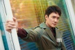 深邃電眼殺！馮紹峰秋日寫(xiě)真輕松演繹舒適熟男風(fēng)