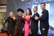 陈志朋《梦境之源》开机 夸张耳饰毛拖鞋造型出位