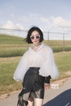 舒畅版《这个杀手不太冷》写真 肤白貌美长腿吸睛
