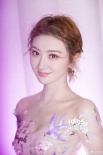 景甜粉色礼服下