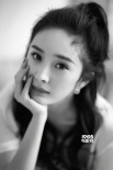 楊冪復(fù)古寫真大片曝光 性感俏皮似“鄰家少女”