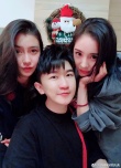 张大大又与杨幂AB聚会合照 还有富二代秦奋乱入
