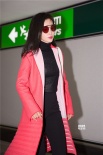 李冰冰受邀赴米蘭時裝周 機場LOOK彰顯女王范兒