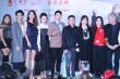 电影“宇宙有爱”香港首映 胜利唱歌喂饭引尖叫
