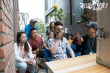《我说的都是真的》新片场照 刘仪伟拍小人物喜剧