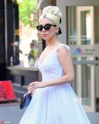 Lady Gaga仙美出街 事业线瞩目保镖都看呆了！