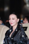 刘嘉玲从影三十载首次无戏服 吴磊现场化身小老师