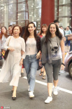雙方父母見(jiàn)面好事將近？ 盧靖姍妹妹顏值不輸姐姐