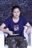 95后女导演为父《重返无人区》 主创现场喝酒减压