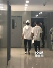 中戏大一新生合影曝光 易烊千玺胡先煦相伴去食堂