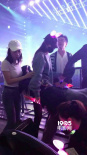 婚后回國忙追星？ 網(wǎng)友演唱會(huì)偶遇唐嫣一臉迷妹笑