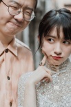 李诞与女友黑尾酱晒情侣写真 相视灿笑甜蜜搞怪