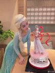 Angelababy慶生照cos冰雪女王 精致似芭比娃娃！
