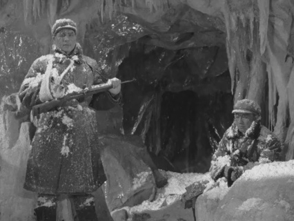 阿米尔和战友暴雪中坚守关卡，被冻僵化身丰碑