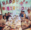 网友晒李亚鹏为女儿庆生照 王菲缺席李嫣生日宴会