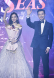 破離婚傳聞！黃曉明Baby合體 貼心幫提裙恩愛十足