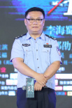 秦明现身《秦明·生死语者》首映 严屹宽致敬法医