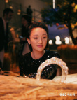 周迅黑白亮片禮服褲裝現(xiàn)女性霸氣 回眸轉身高級感