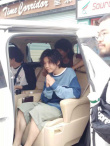 网友偶遇鹿晗吴磊街头拍新剧 一个邋遢一个清爽