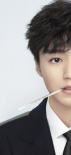 TFBOYS上演制服誘惑 全黑look帥氣撩人長(zhǎng)腿吸睛