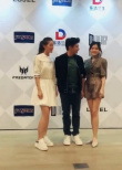 求生欲！吴奇隆出席活动拒绝粉丝挽手 理由有点甜