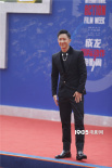 韩庚亮相成龙电影周红毯 自曝三月练成拳击手身材