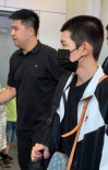 從“頭”出發(fā)！王源前往伯克利 寸頭新造型引關注