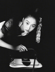 關(guān)曉彤曝光寫(xiě)真照 古風(fēng)高馬尾鬼馬靈動(dòng)表現(xiàn)力十足