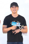 《罗小黑战记》首映 李晨带香菇模仿动画角色