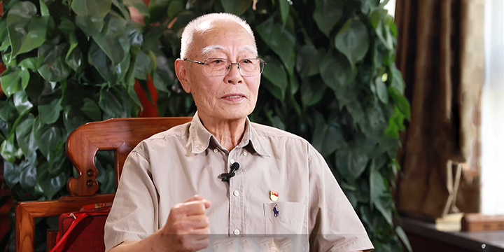 张勇手回忆抗美援朝歌声嘹亮跨过鸭绿江