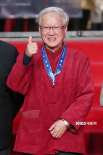 第三屆平遙影展開幕 謝飛賈樟柯為張藝謀頒發(fā)榮譽