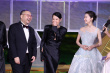 《后来的我们》剧组亮相 周冬雨在井柏然身边甜笑