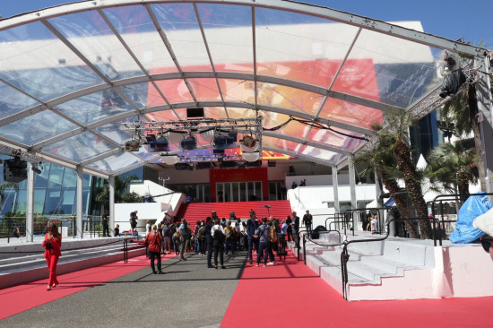 转移线上 戛纳电影市场的这招应对措施亮了!